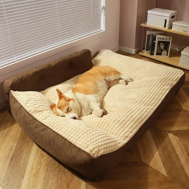 Niko's Luxurious Pyramid Top Bed